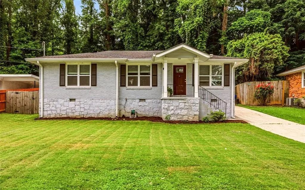 892 Scott Circle, Decatur