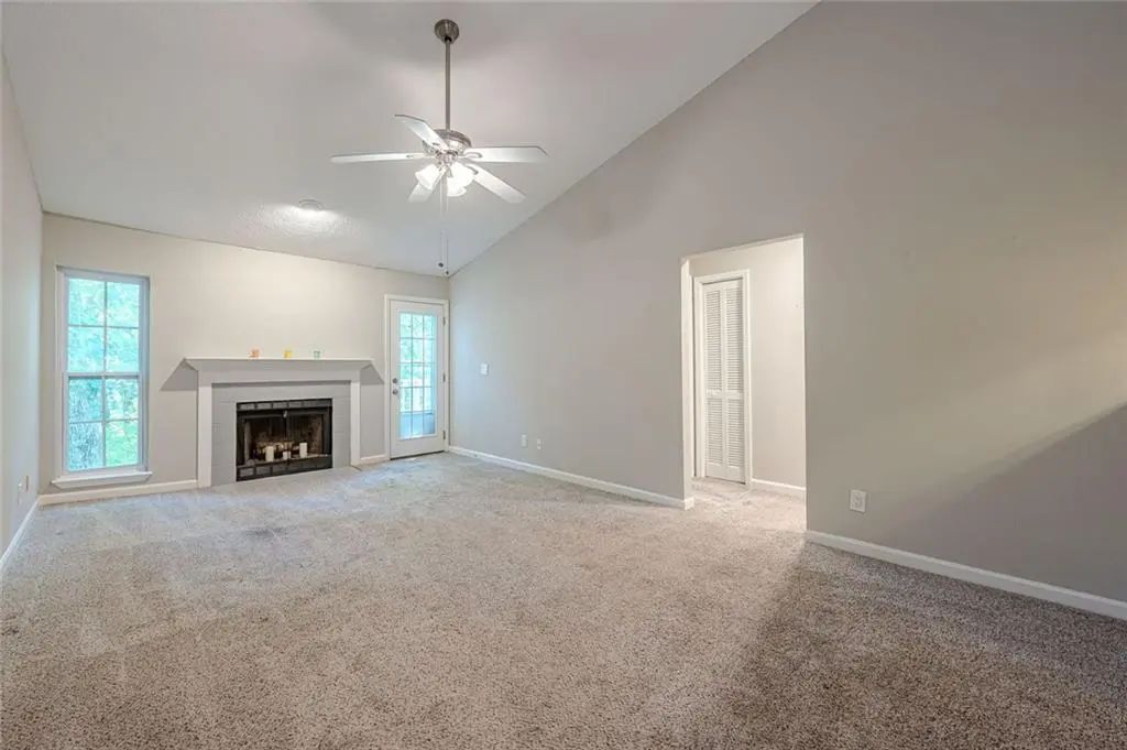 412 Teal Court, Roswell