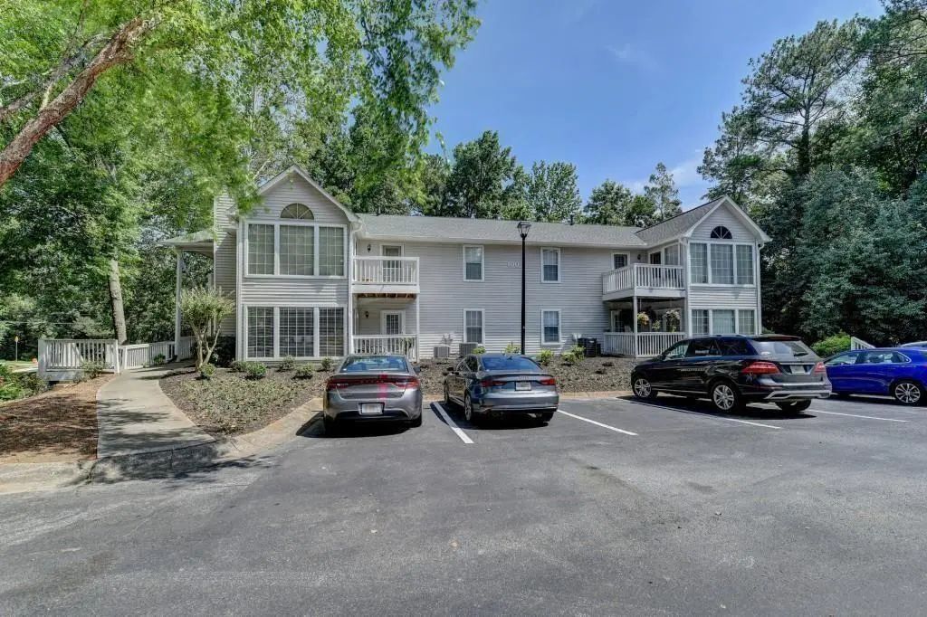 102 Gettysburg Place, Sandy Springs
