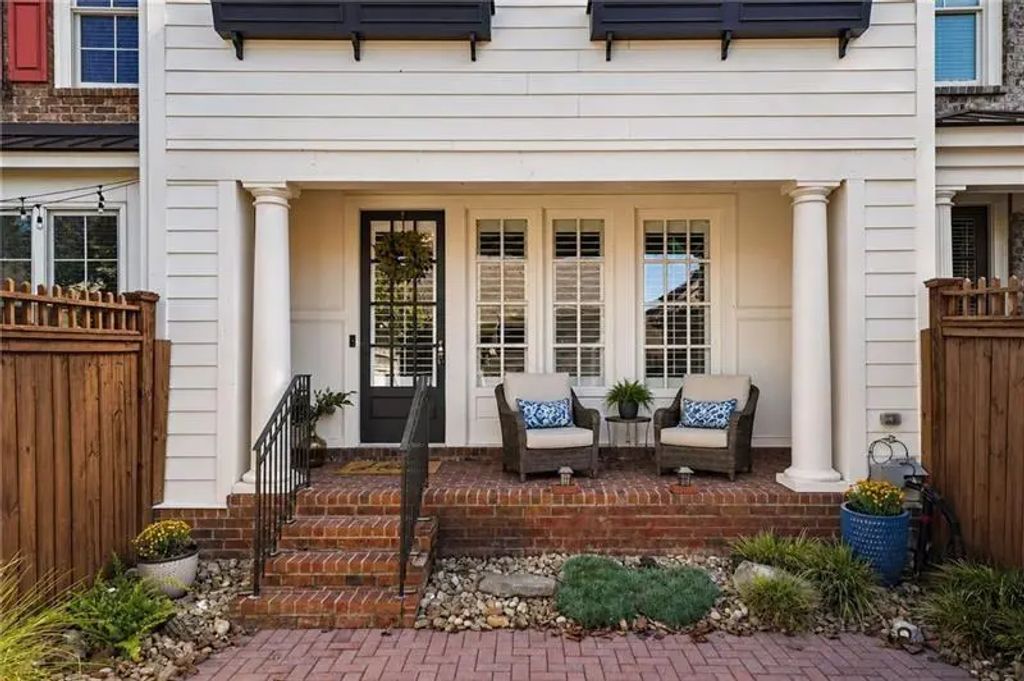 6088 Holly Park Lane, Mableton