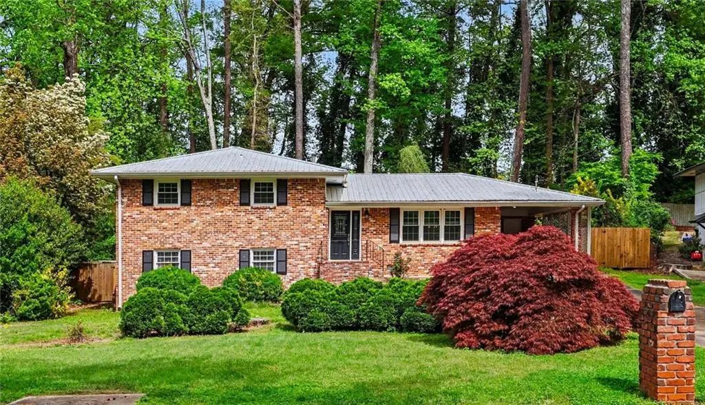 1455 Sanden Ferry Drive, Decatur