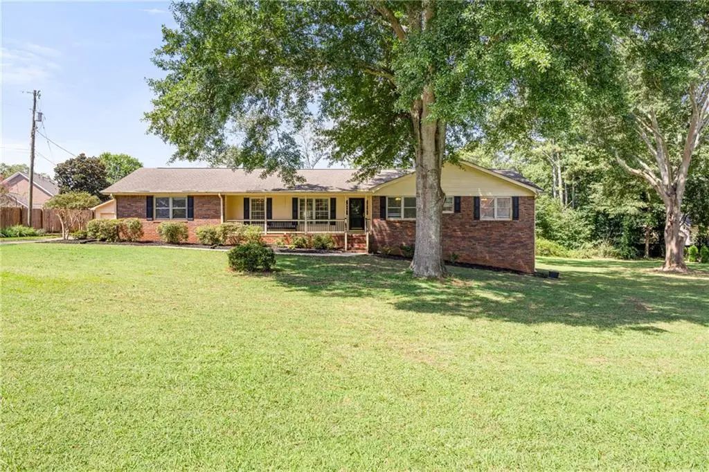1977 Johnson Ferry Road, Marietta