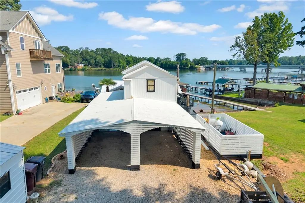 134 Lakeshore Drive, Monticello