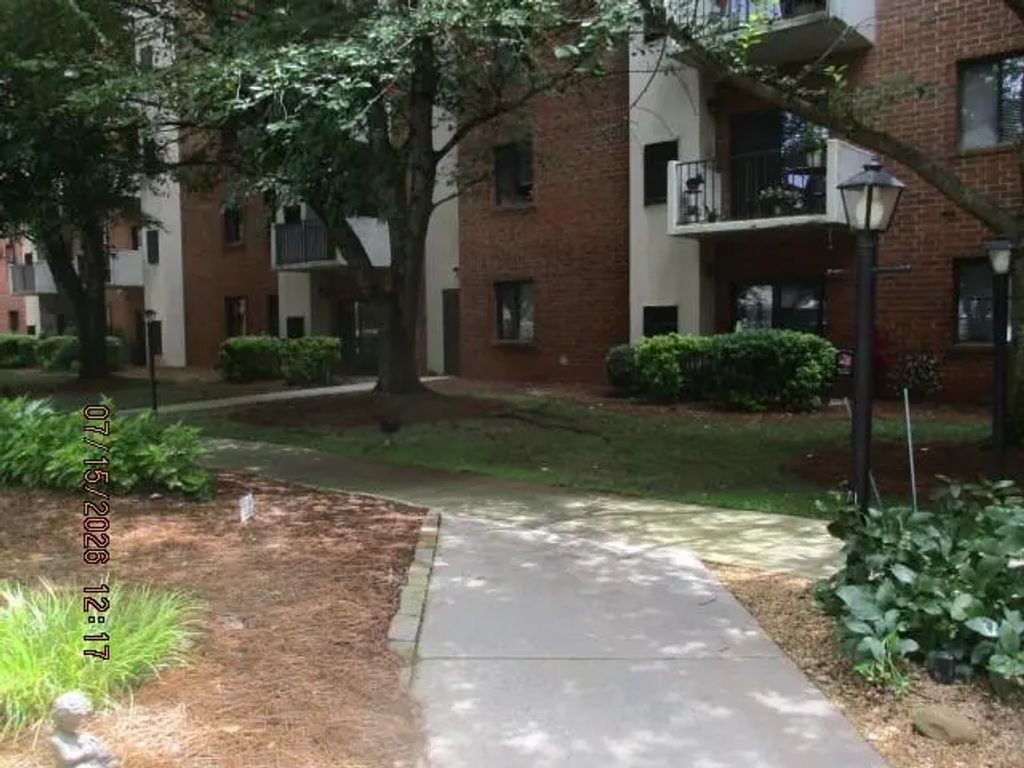 Unit B113 - 300 Johnson Ferry Road, Sandy Springs