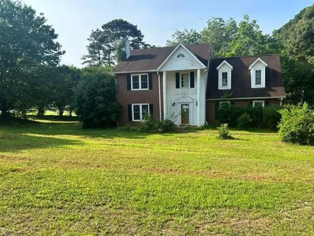 11 Lakeview Lane, Stockbridge