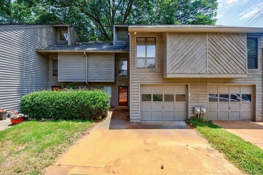 1002 Creatwood Circle Se, Smyrna