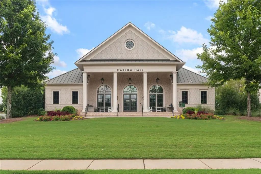 1002 Milhaven Drive, Roswell