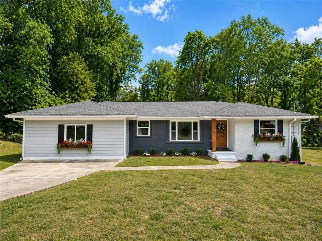 3152 Columbia Woods Drive, Decatur