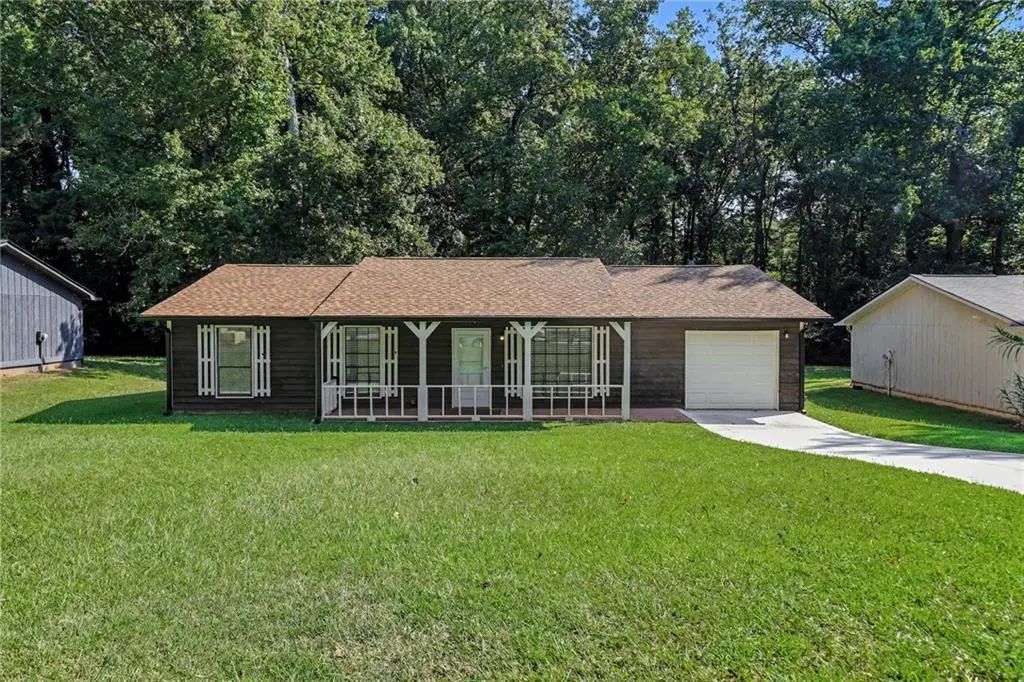 8220 Englewood Trail, Riverdale