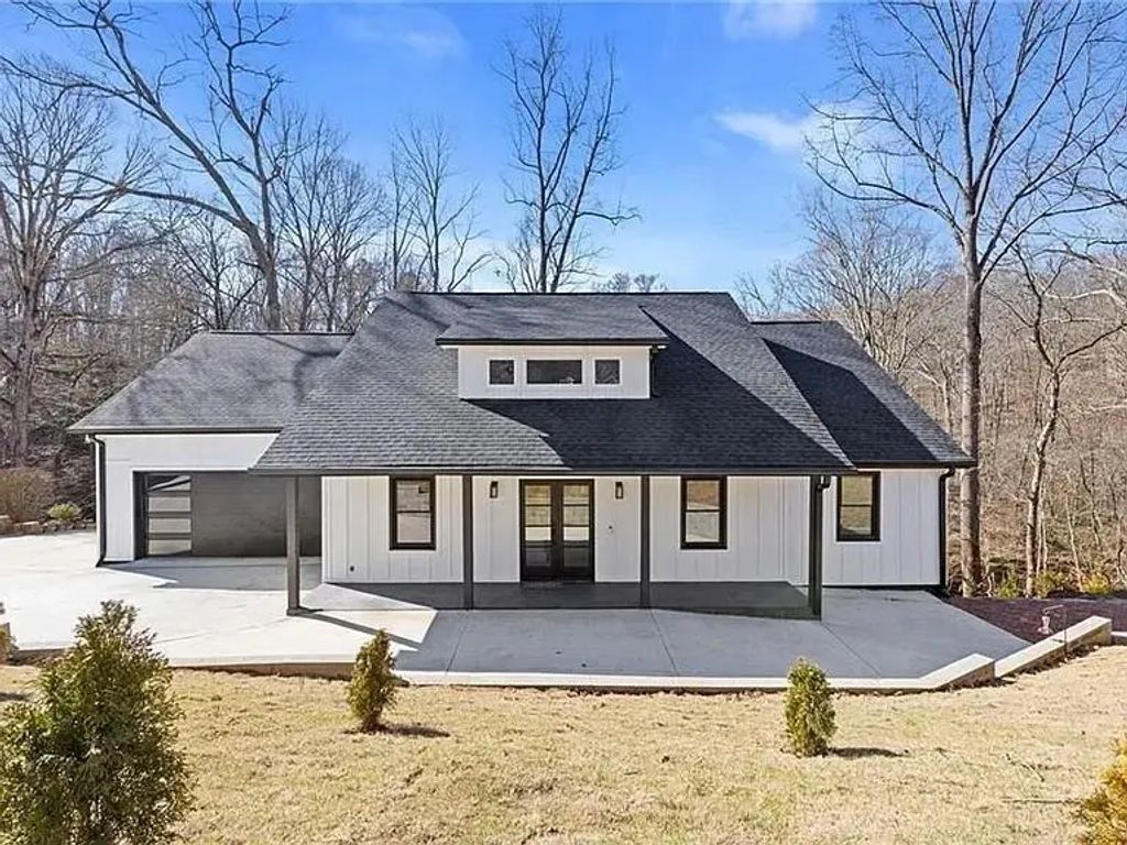 4732 Walnut Bend Drive, Gainesville