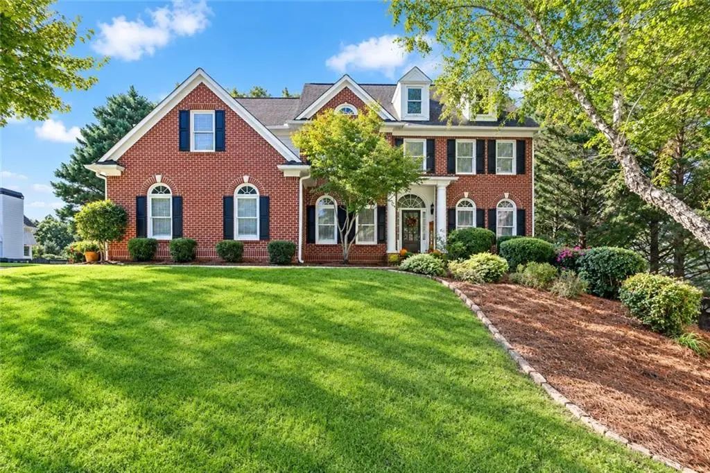 919 Ravenwood Way, Canton