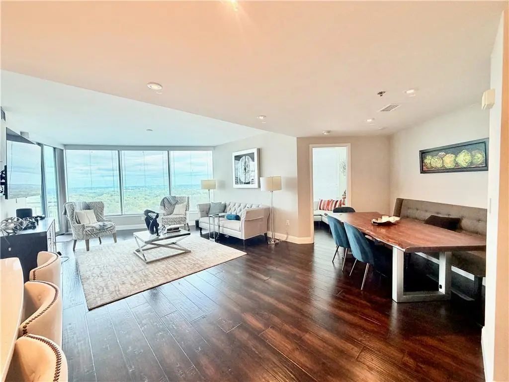 Unit 2303 - 3338 Peachtree Road Ne, Atlanta