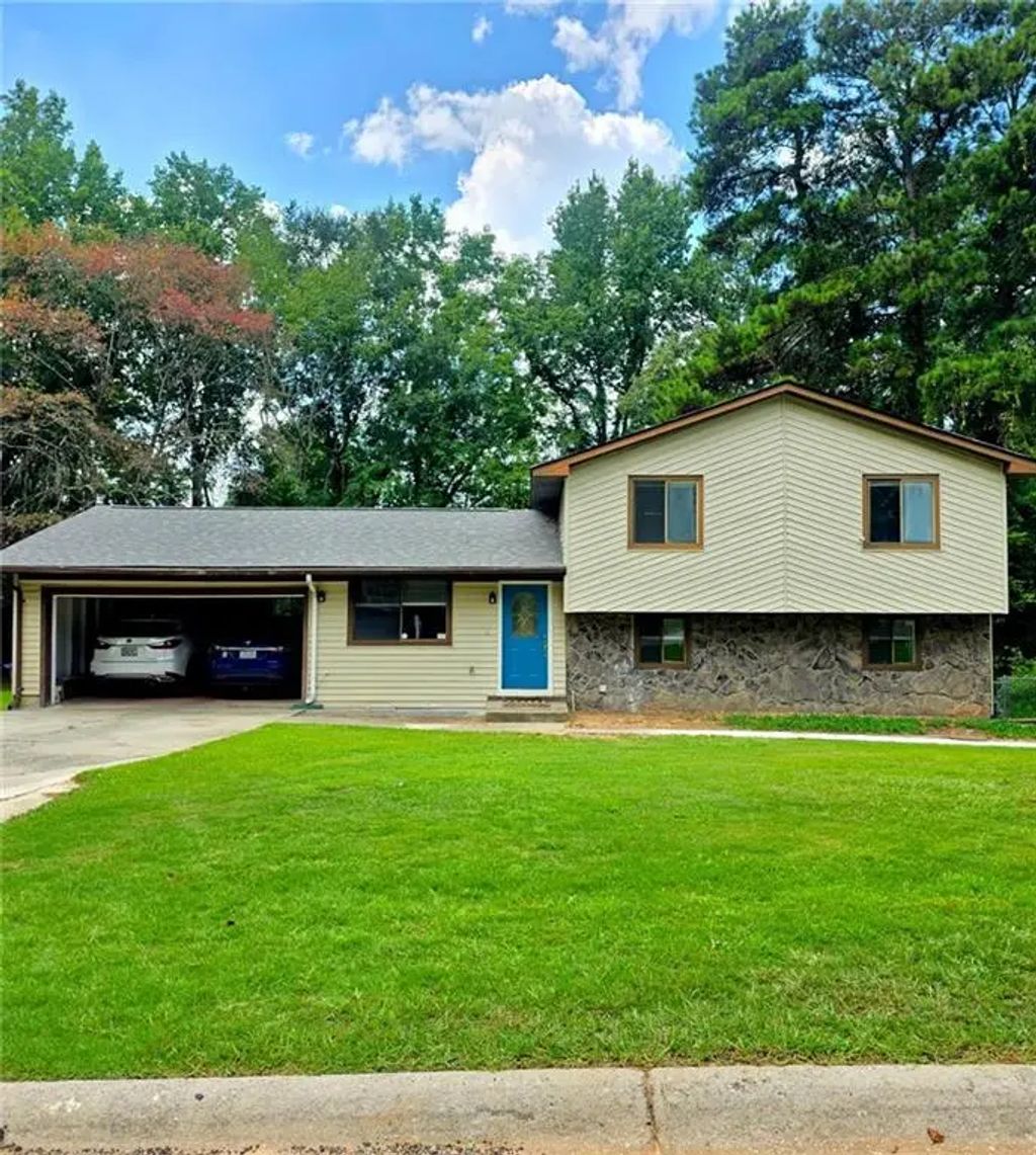 2514 Rhoanoke Drive, Duluth