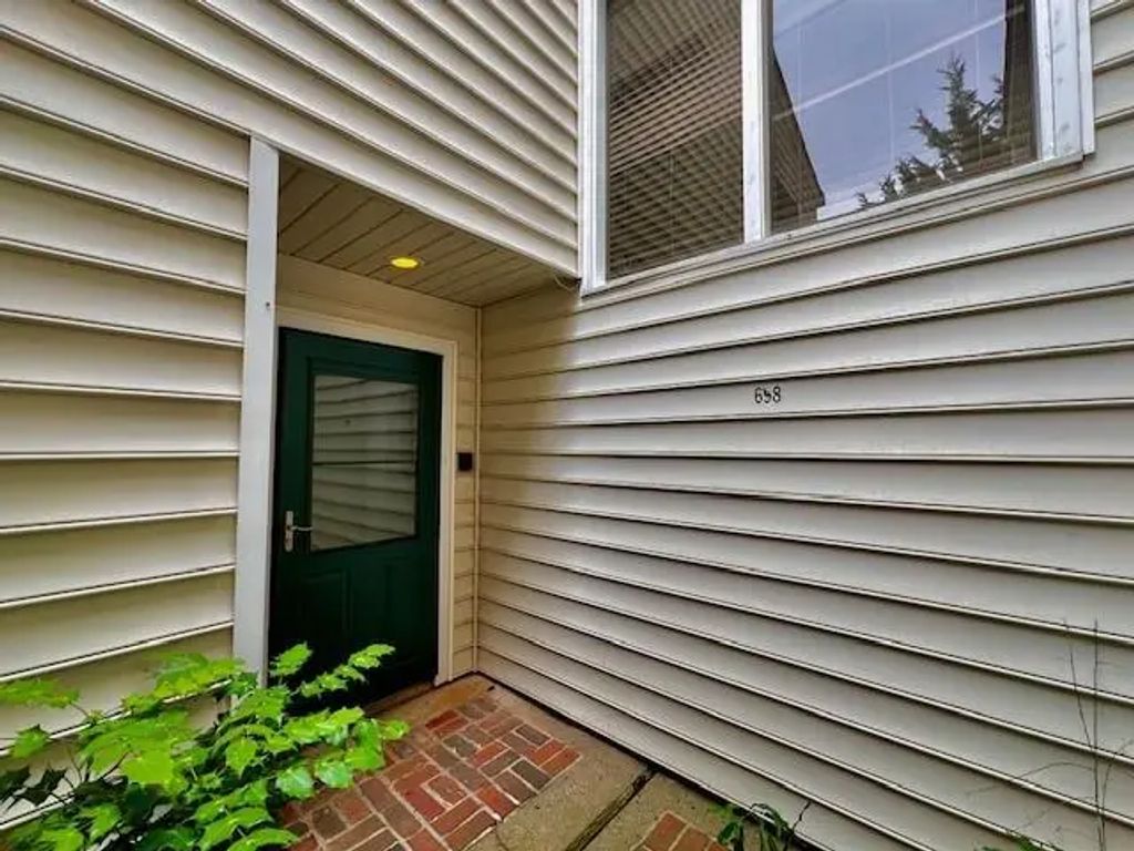 698 Serramonte Drive, Marietta