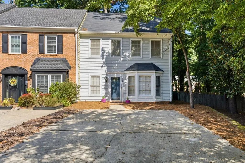599 Saint James Walk Se, Marietta