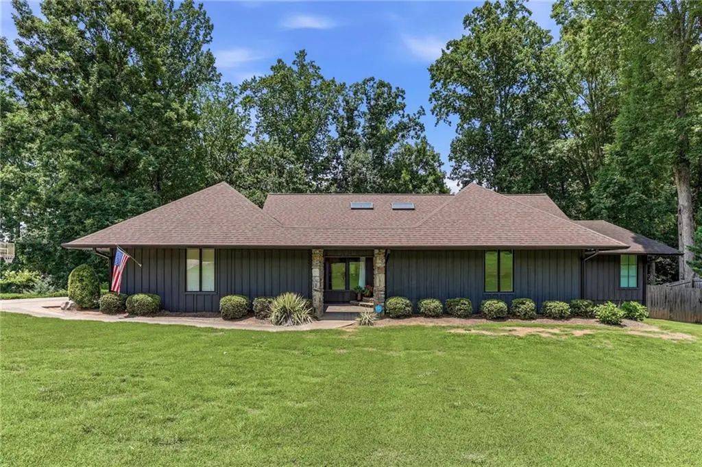 143 Woodlake Drive, Gainesville