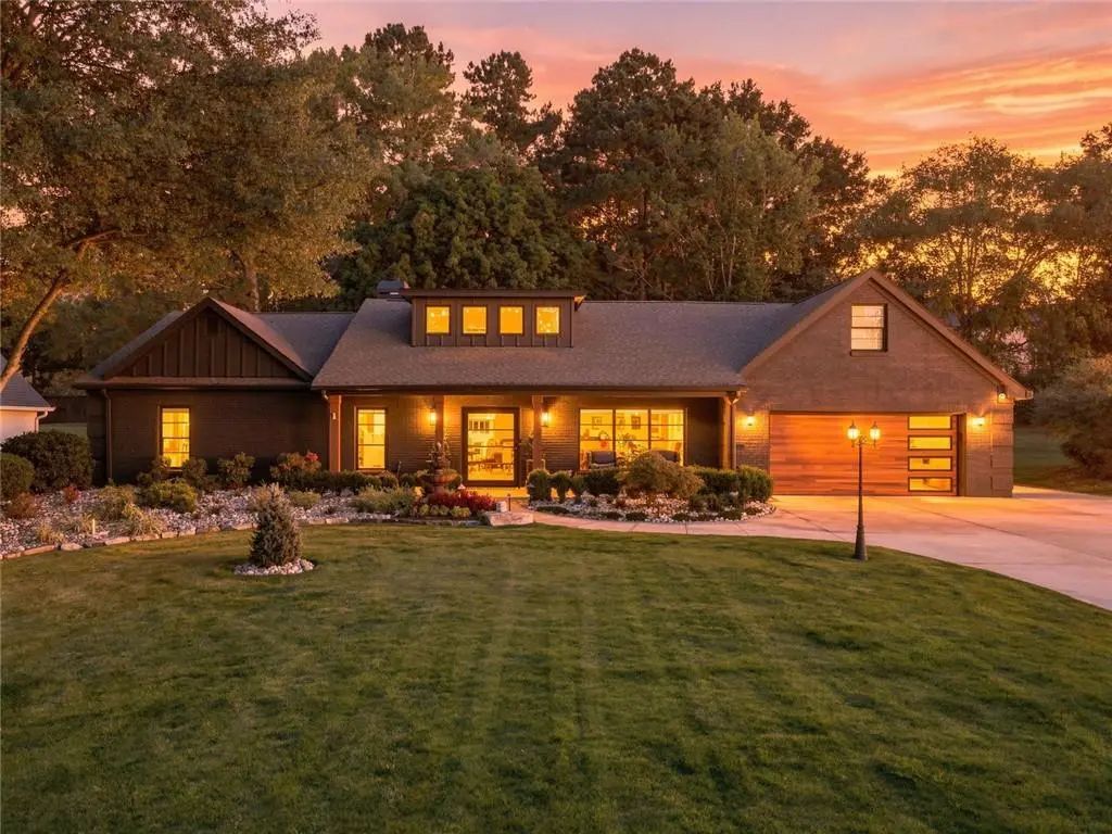 4008 Dover Avenue, Alpharetta
