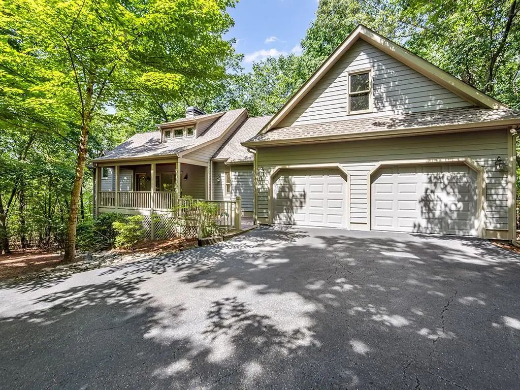158 Canacaught Place, Big Canoe