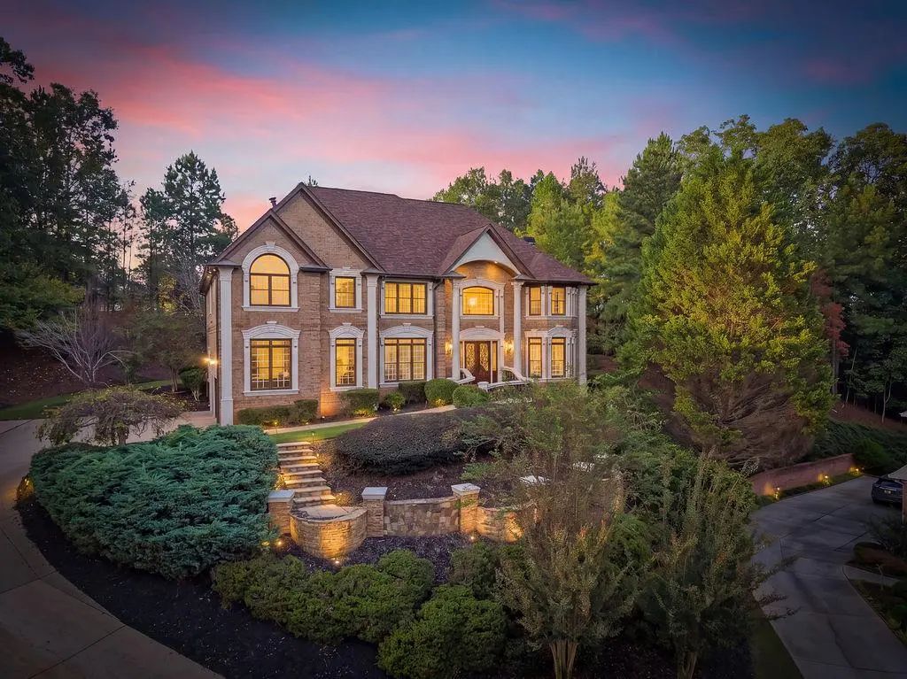 8585 Royal Troon Drive, Duluth