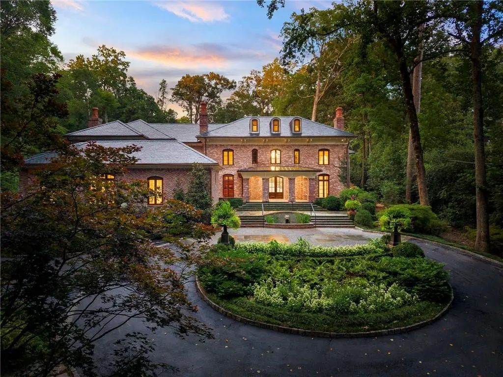 35 Valley Road Nw, Atlanta
