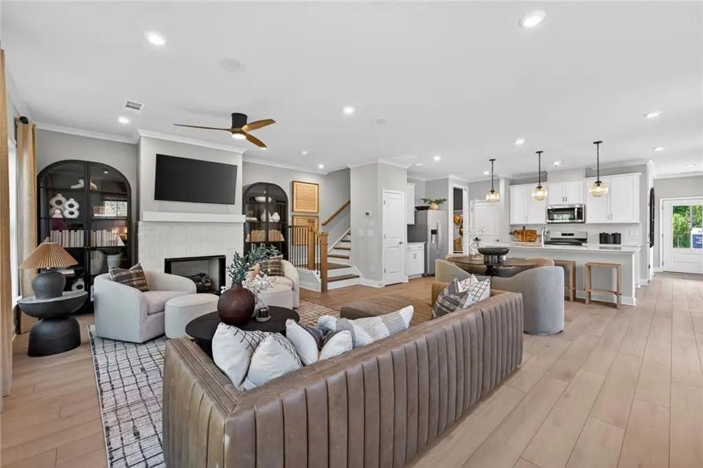 3705 Dell Way, Cumming