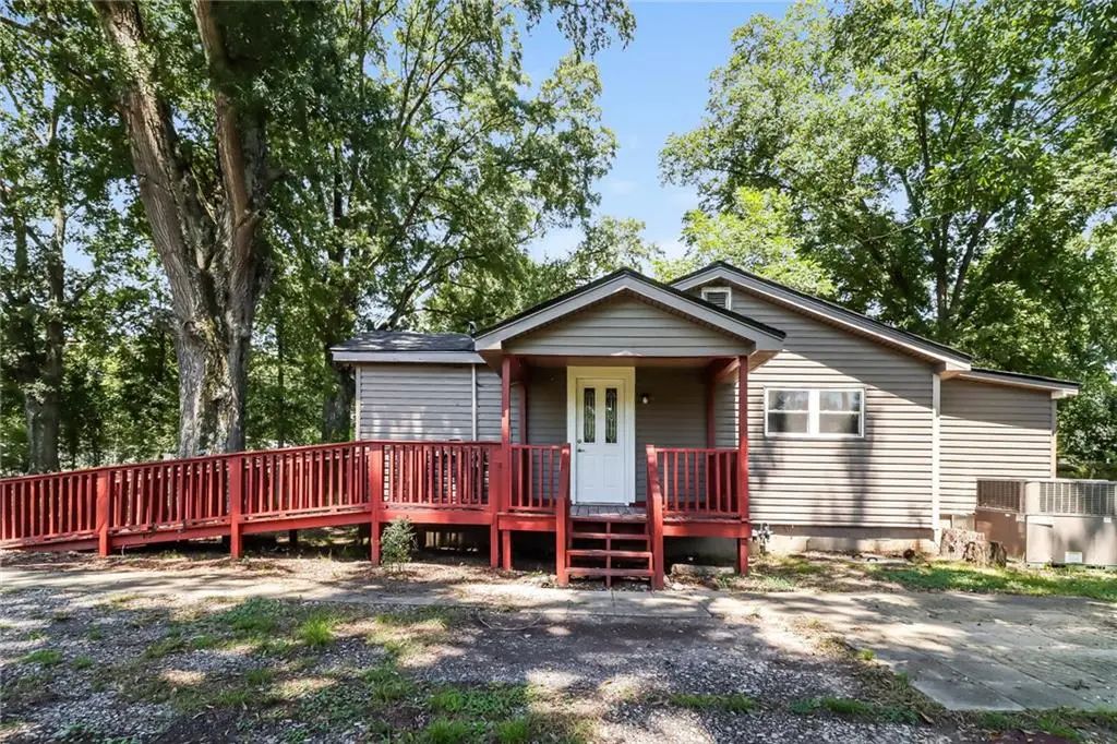 2430 Us-41 N, Calhoun