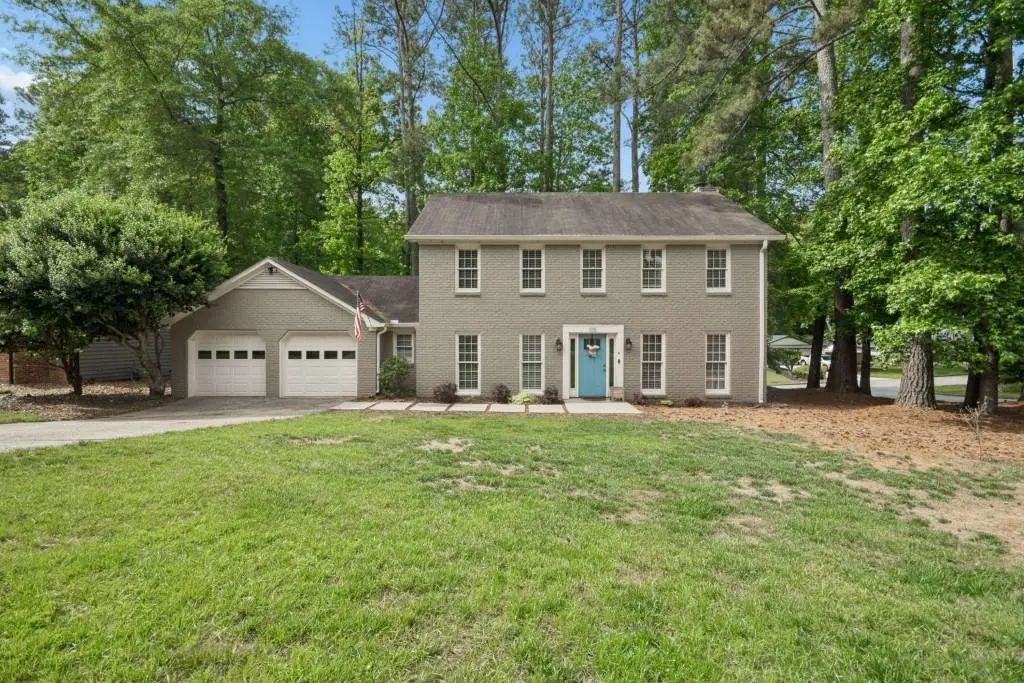 105 Sweetwood Way, Roswell