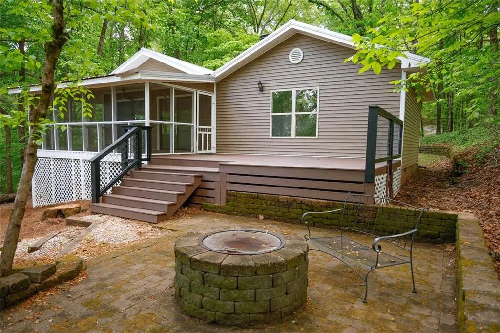 452 Laina Bennett Road, Dawsonville