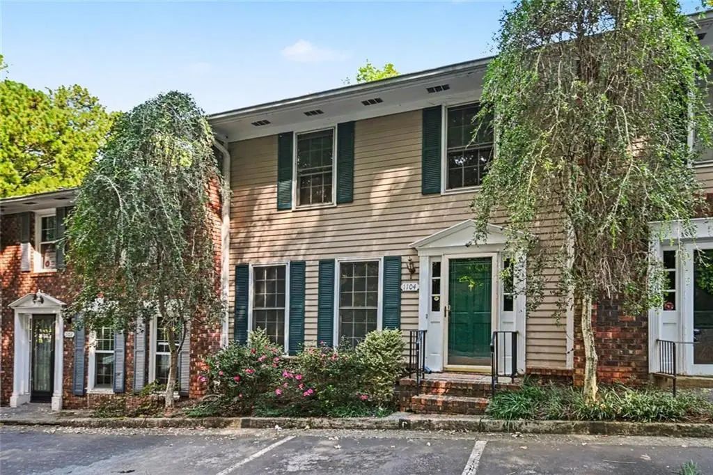 1104 Moorestown, Decatur