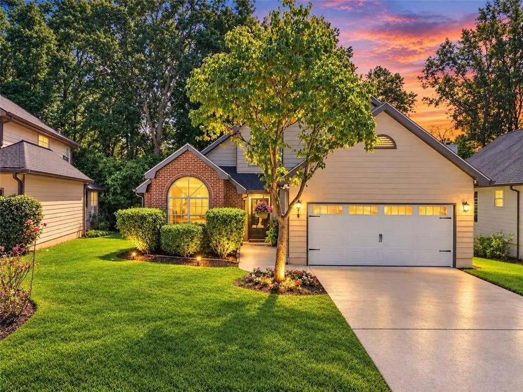 8910 S Somerset Lane, Alpharetta