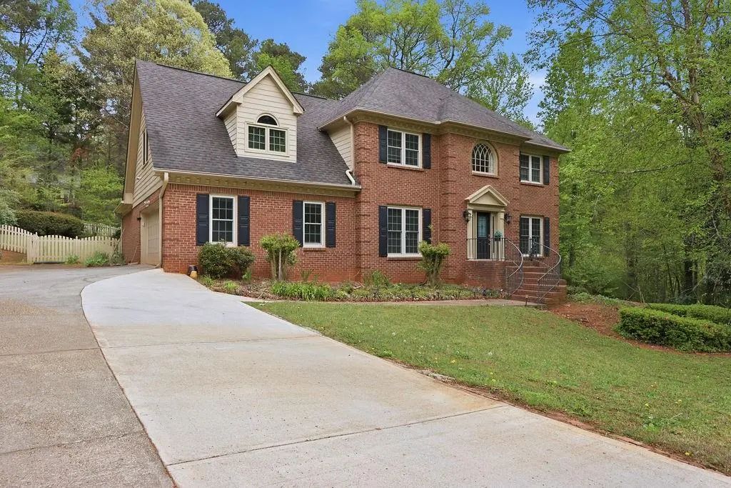 5445 Summer Cove Drive, Stone Mountain