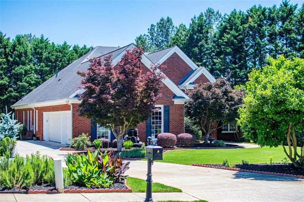 303 Ivy Brook Court, Alpharetta