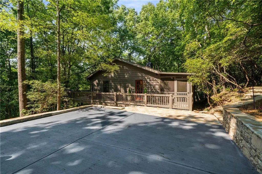 62 Crazy Bear Ridge, Jasper