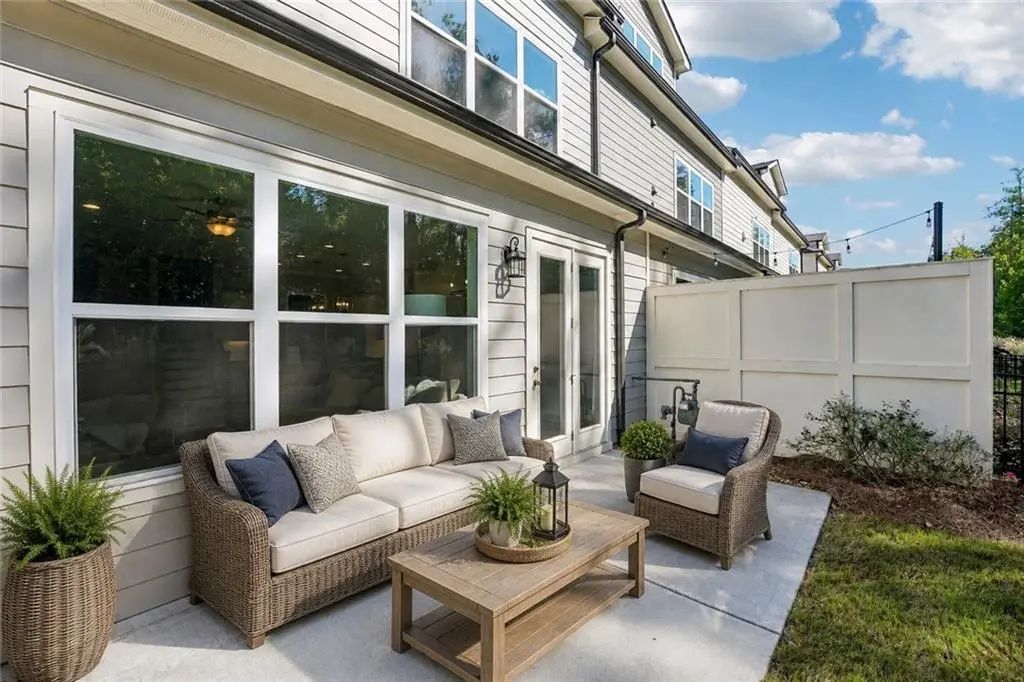 20006 Windalier Way, Roswell