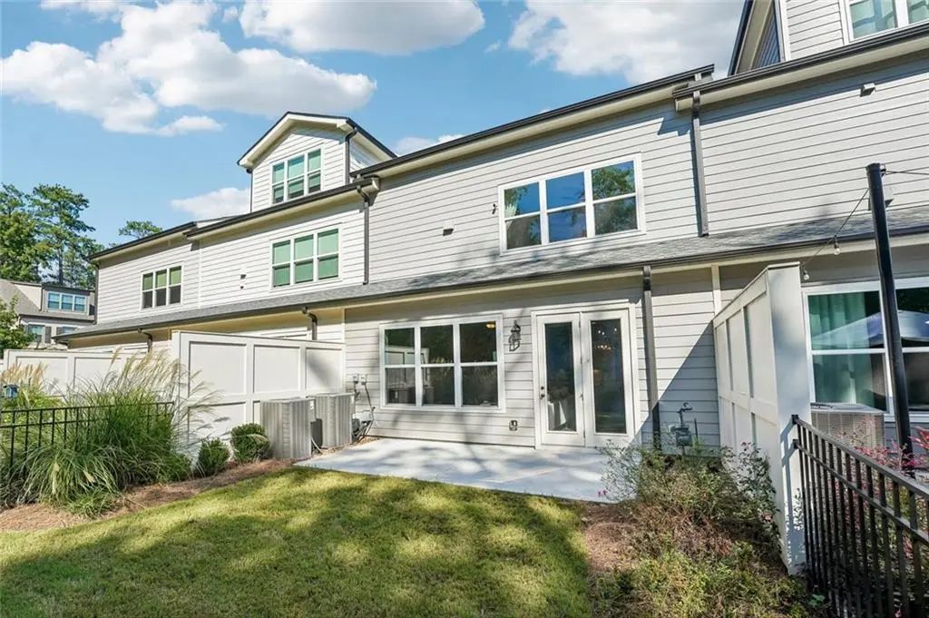 20006 Windalier Way, Roswell