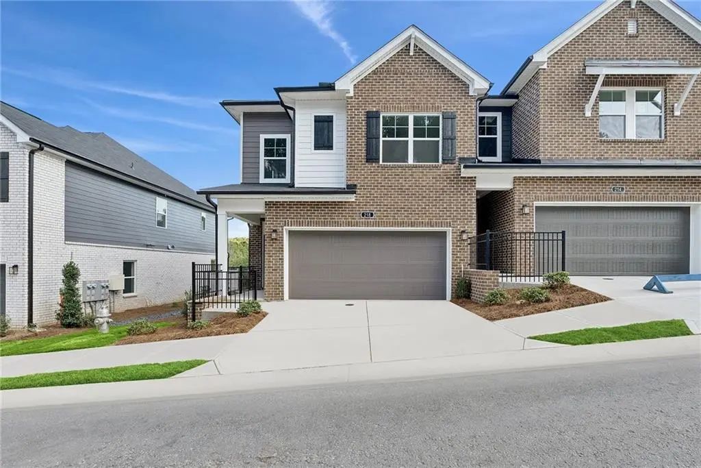 218 Redbud Road, Canton