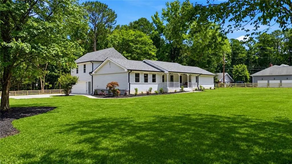 2450 Tennyson Trail, Grayson