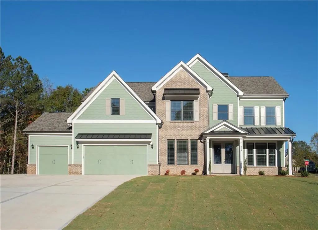 904 Bessie Court, Loganville