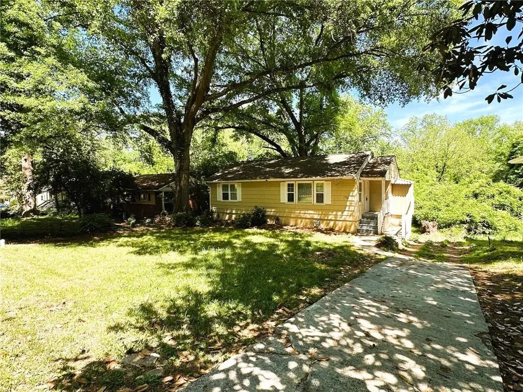 1900 Meadow Lane, Decatur