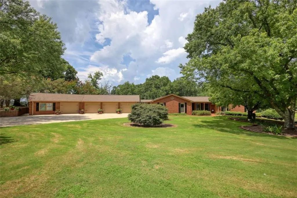 3331 Highway 213, Mansfield