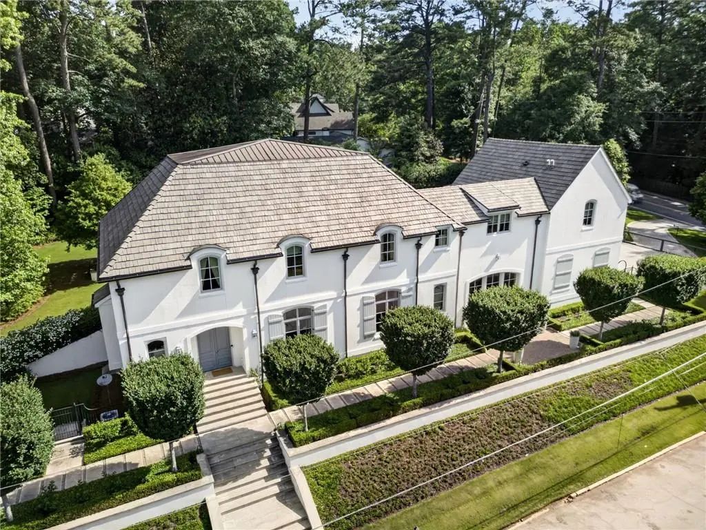 4400 Carmain Drive Ne, Atlanta