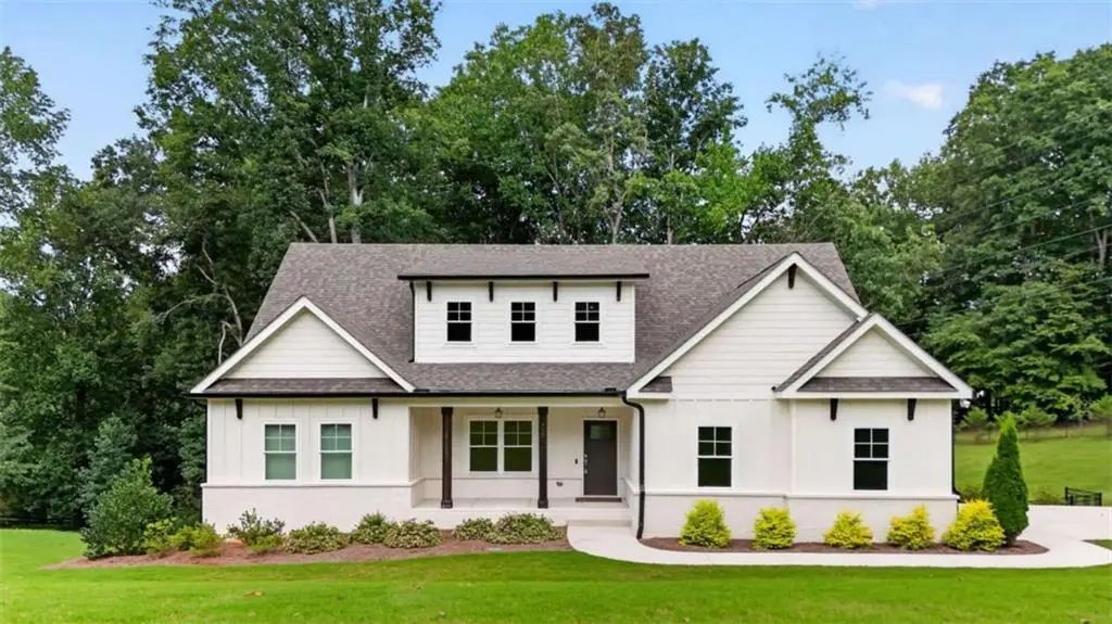 727 Old Collins Road, Hoschton