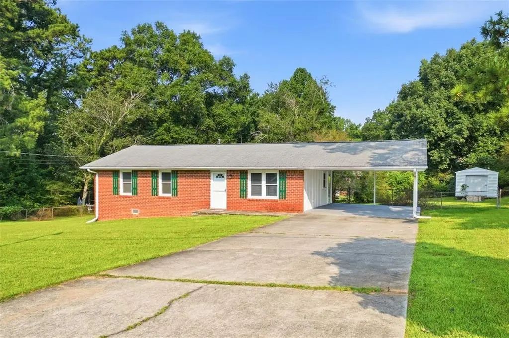 1465 E Highpoint Drive, Douglasville