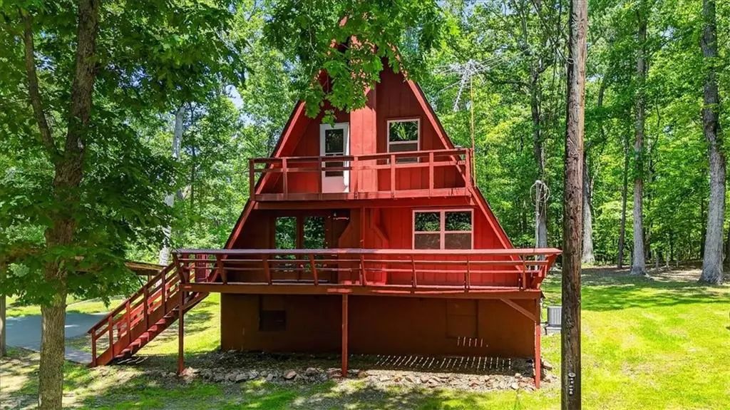 421 Lusk Court, Canton