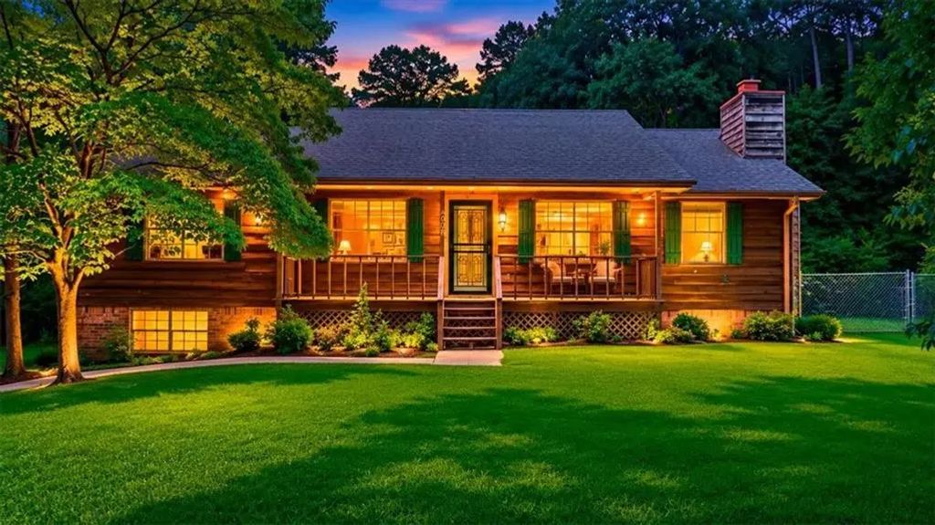 4005 Hillpine Way, Douglasville