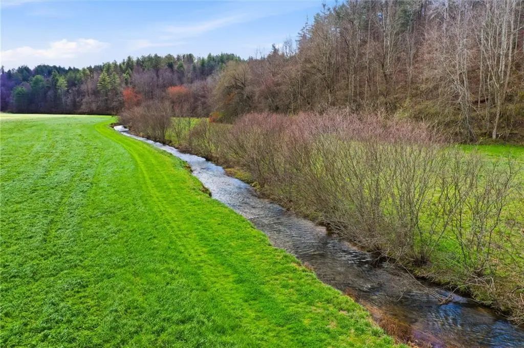 229 Seth Hyatt Road, Ellijay