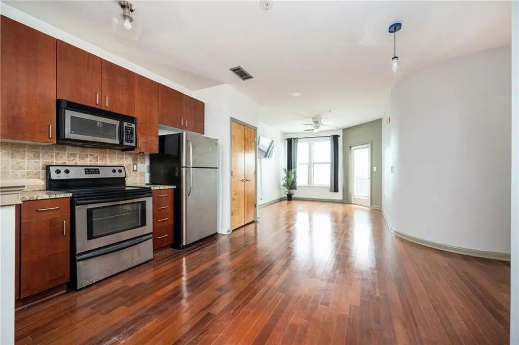 Unit 1418 - 898 Oak Street Sw, Atlanta