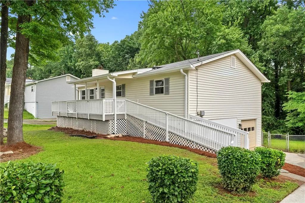 106 Caldwell Road, Lawrenceville