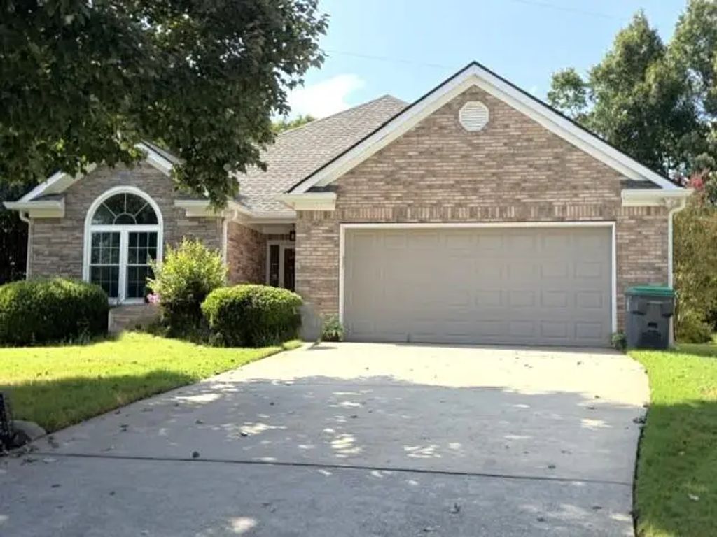 1102 Strath Clyde Way, Mcdonough