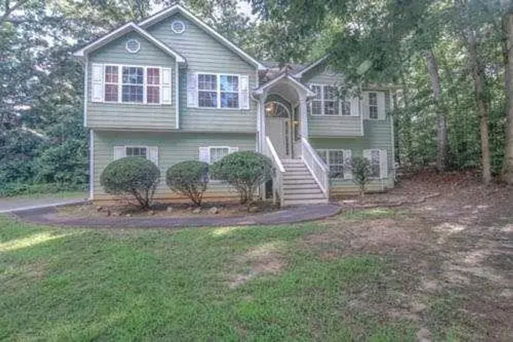 6339 Magnolia Court, Douglasville
